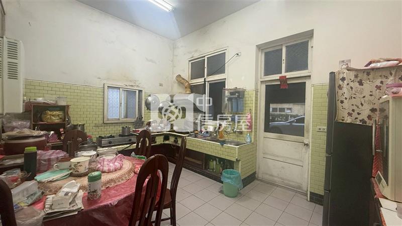 【安家】頭份東銀前後臨路車庫美透天房屋室內格局與周邊環境