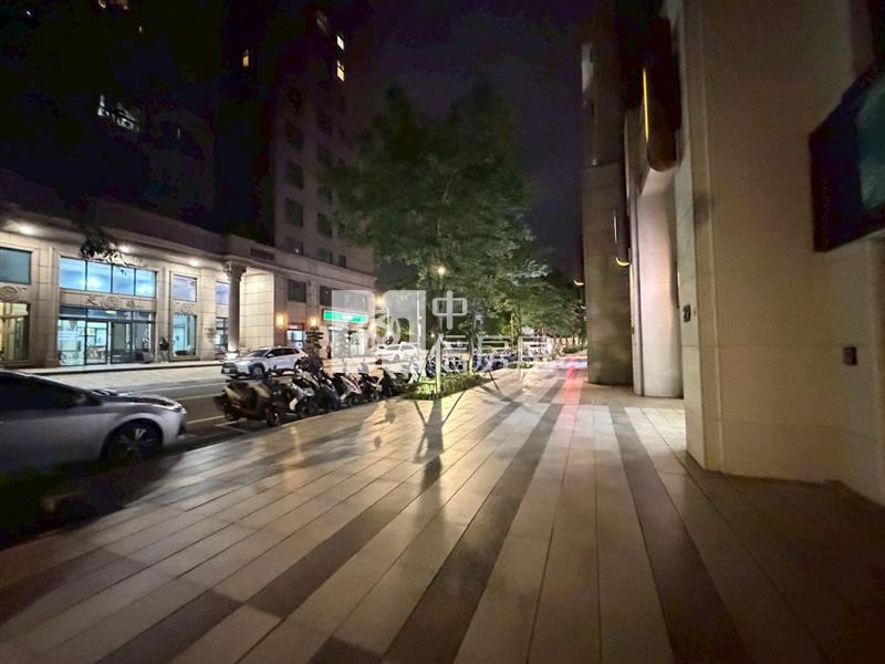 (A)中壢好市多景觀超新兩房車(中信卓越團隊)房屋室內格局與周邊環境