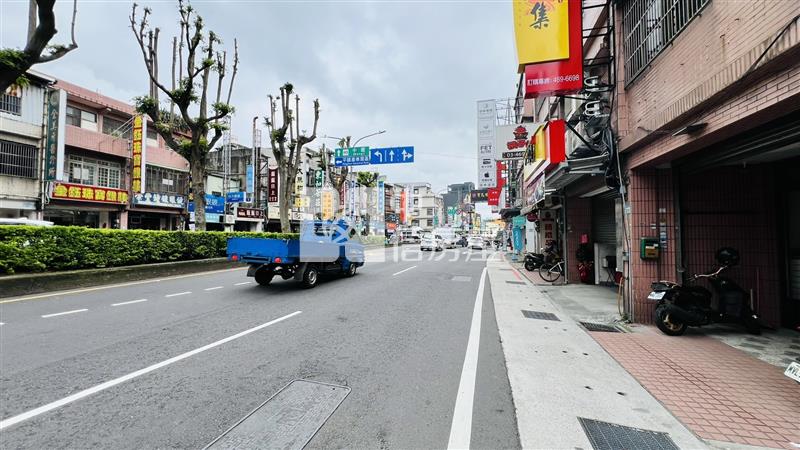 鑫聖中信-平鎮山仔頂中豐路透天店面房屋室內格局與周邊環境