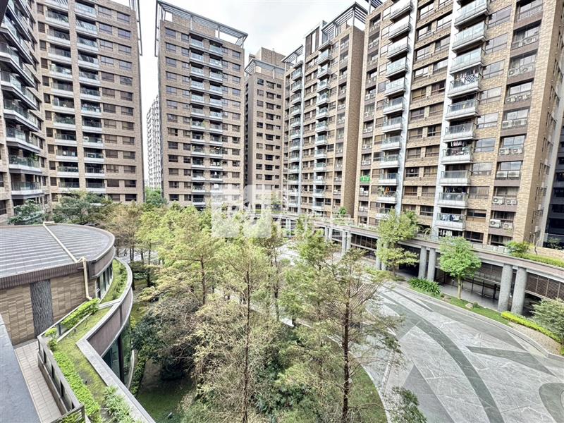 廣豐重劃區合雄帝璟三房車房屋室內格局與周邊環境