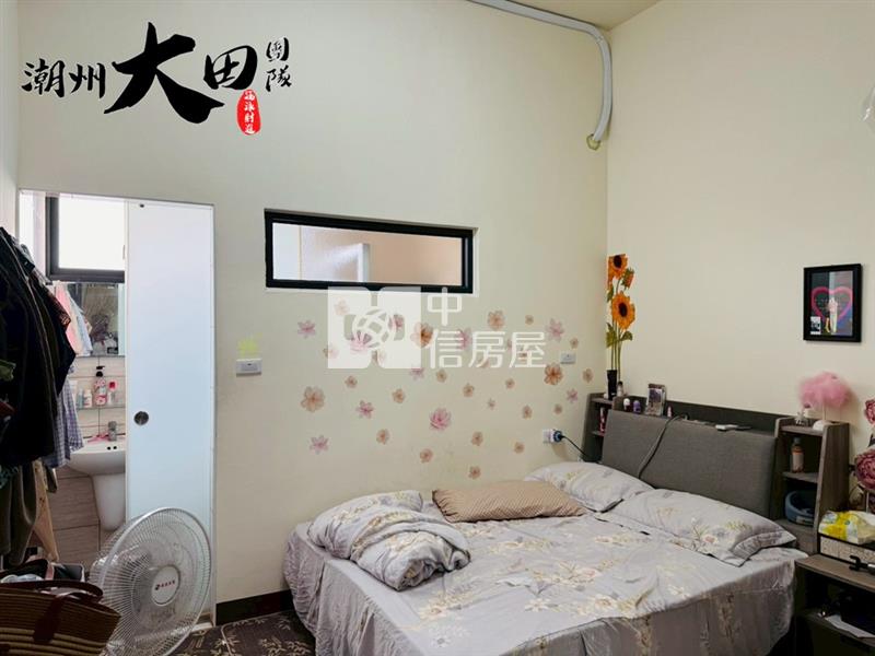 鎮內二年華廈房屋室內格局與周邊環境