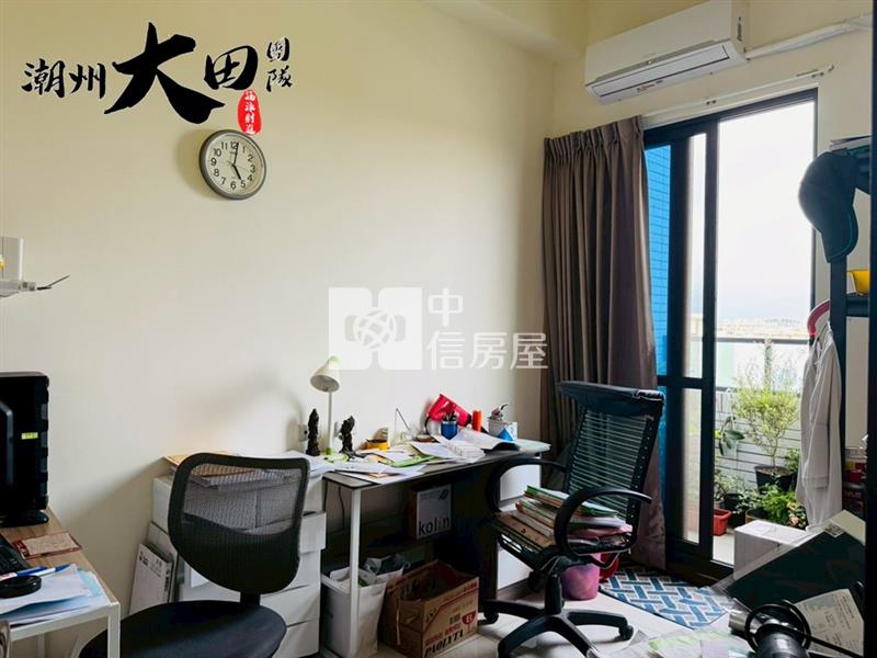 鎮內二年華廈房屋室內格局與周邊環境