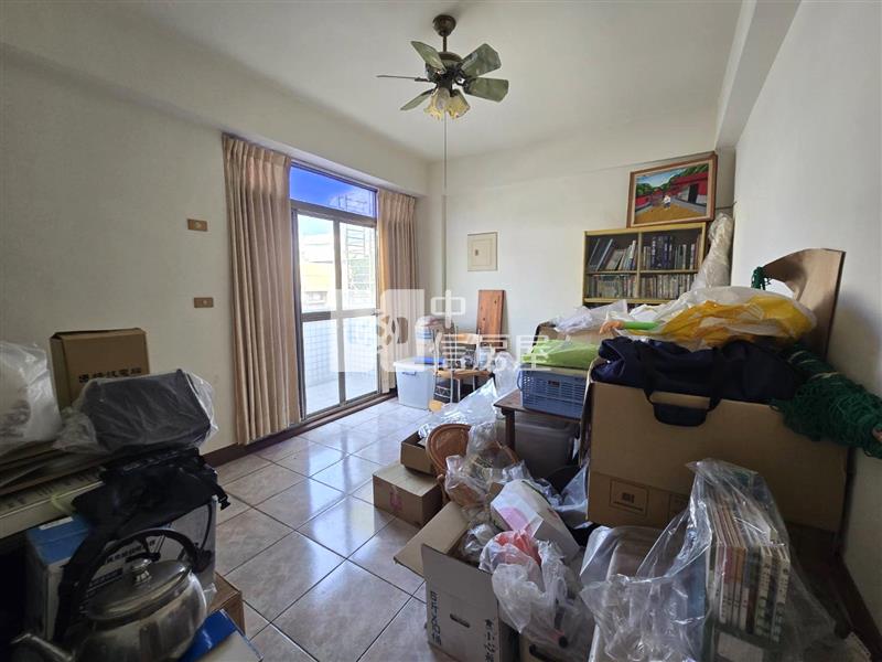 楠梓店住美透天房屋室內格局與周邊環境