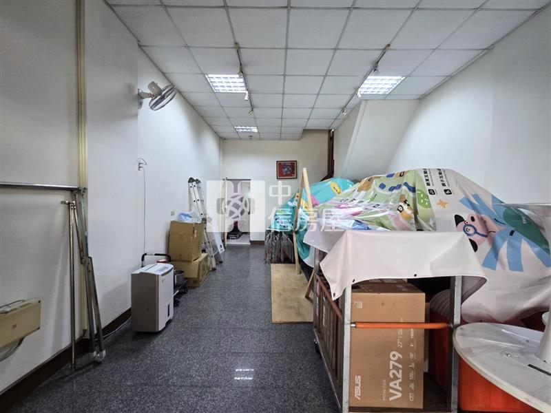 楠梓店住美透天房屋室內格局與周邊環境