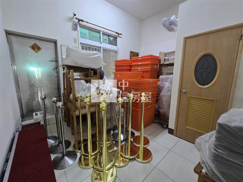 楠梓店住美透天房屋室內格局與周邊環境