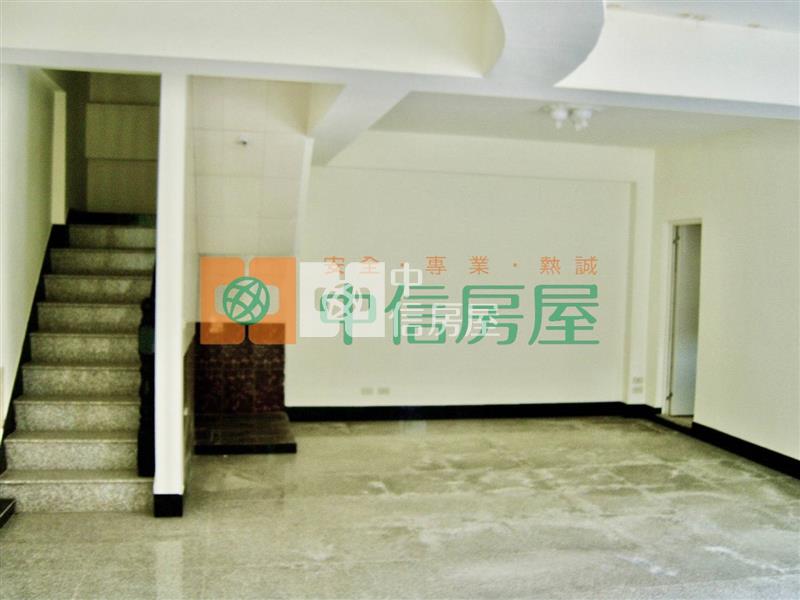 中興五樓透天房屋室內格局與周邊環境