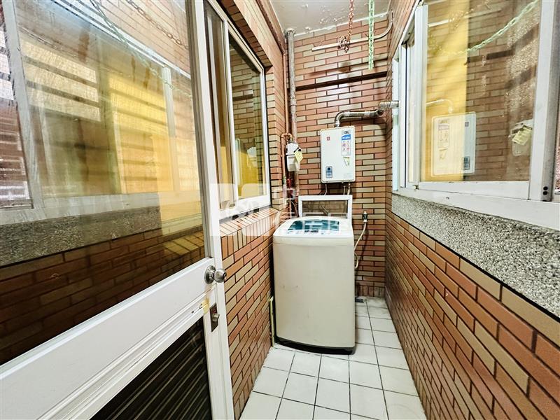 【奔馳】臻愛巴黎三房車房屋室內格局與周邊環境