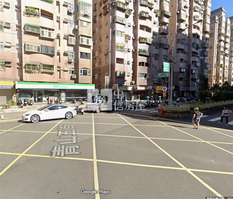 曼哈頓社區地下一樓合法大商場房屋室內格局與周邊環境
