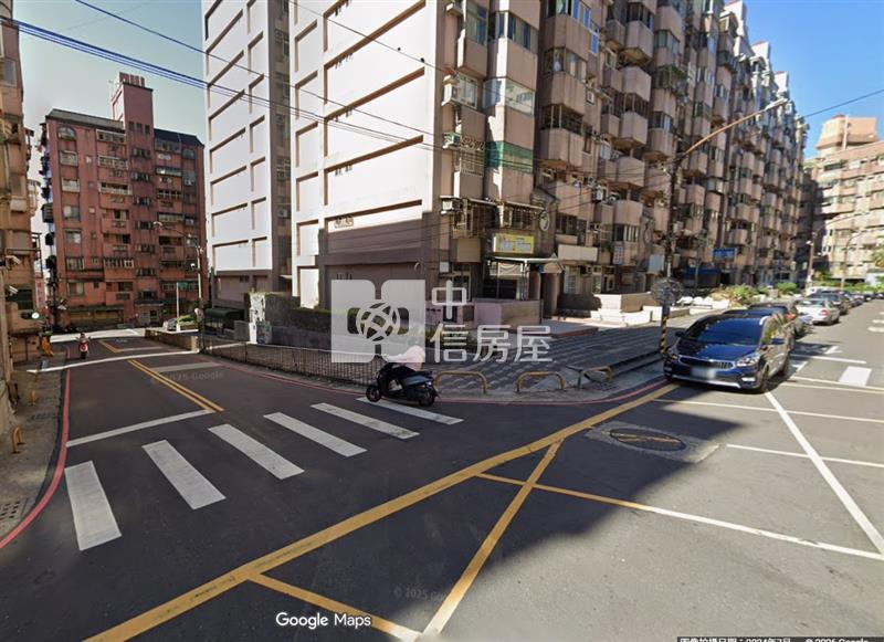 曼哈頓社區地下一樓合法大商場房屋室內格局與周邊環境