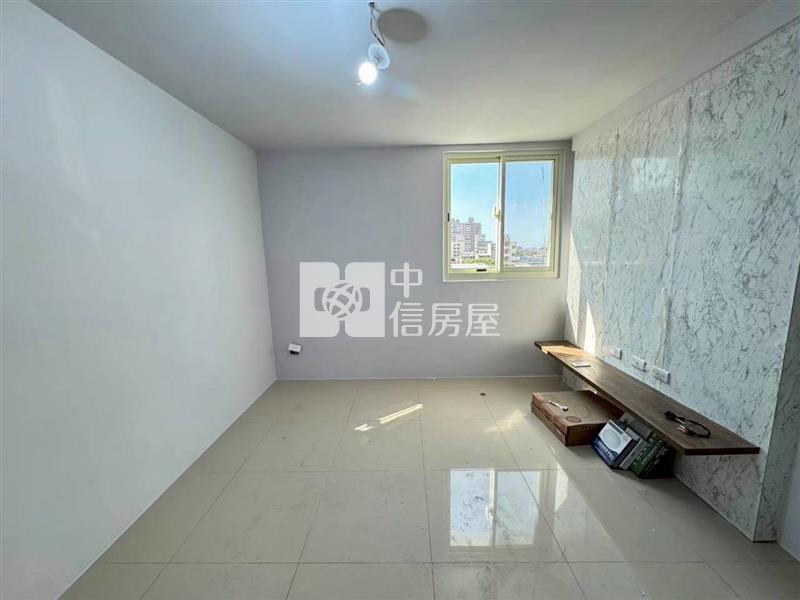 龍岡整新低總價美公寓房屋室內格局與周邊環境
