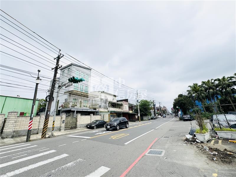 稀有龍潭正中原路上一般農房屋室內格局與周邊環境