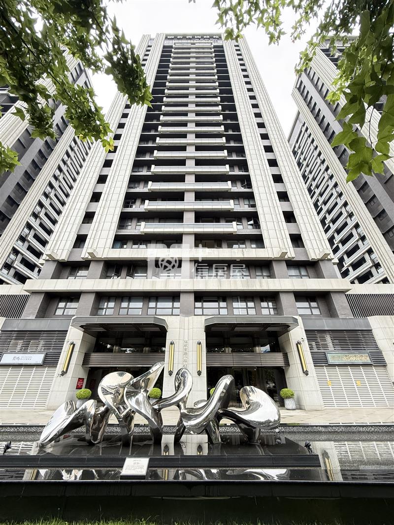 青埔A19國峰苑絕頂景觀房屋室內格局與周邊環境