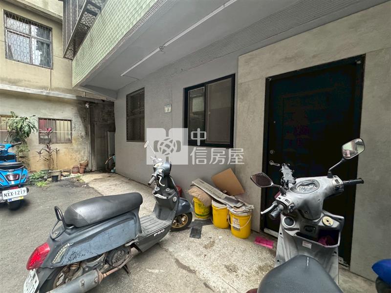南勢公寓1F門前停車房屋室內格局與周邊環境