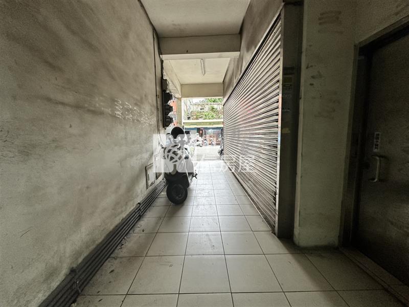 專~A22捷運站旁透天店面加套房(事故屋)房屋室內格局與周邊環境