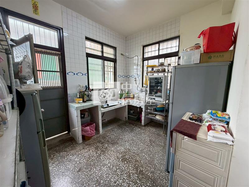 湖口靜巷邊間透天房屋室內格局與周邊環境