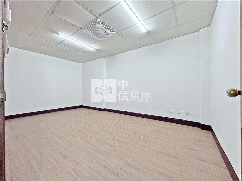 松竹捷運旁多功能透店房屋室內格局與周邊環境