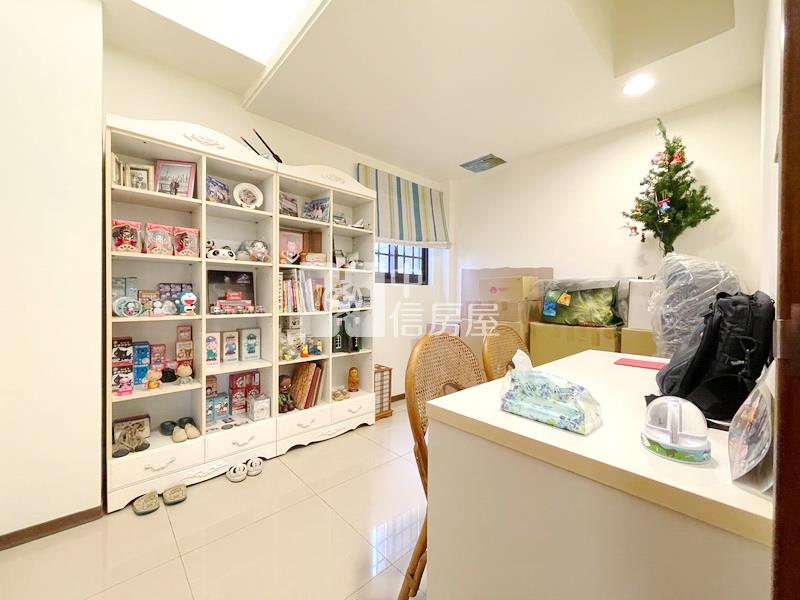 臻御墅市中心崗石別墅房屋室內格局與周邊環境
