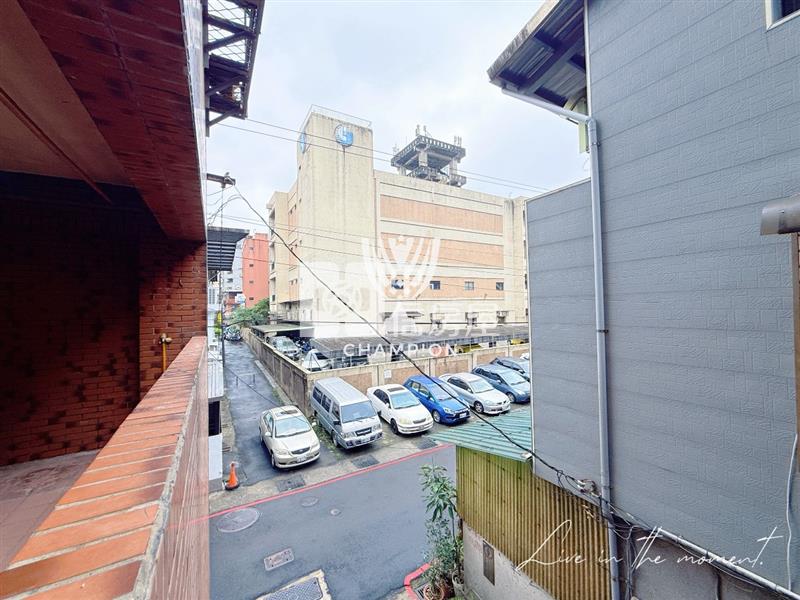 【冠軍商仲】信中全家2樓大戶房屋室內格局與周邊環境