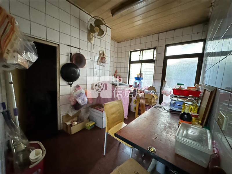 中豐路山頂段透天房屋室內格局與周邊環境