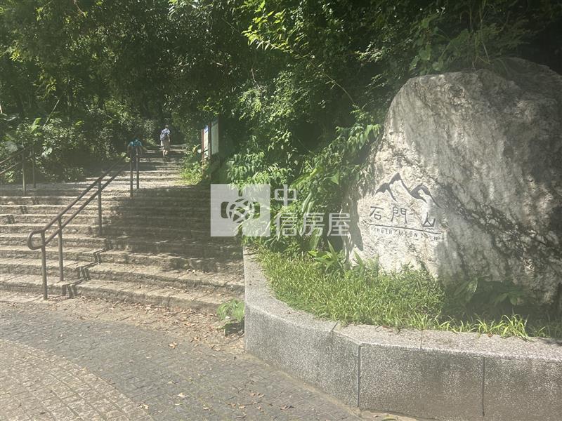 龍潭高原交流道旁建地房屋室內格局與周邊環境