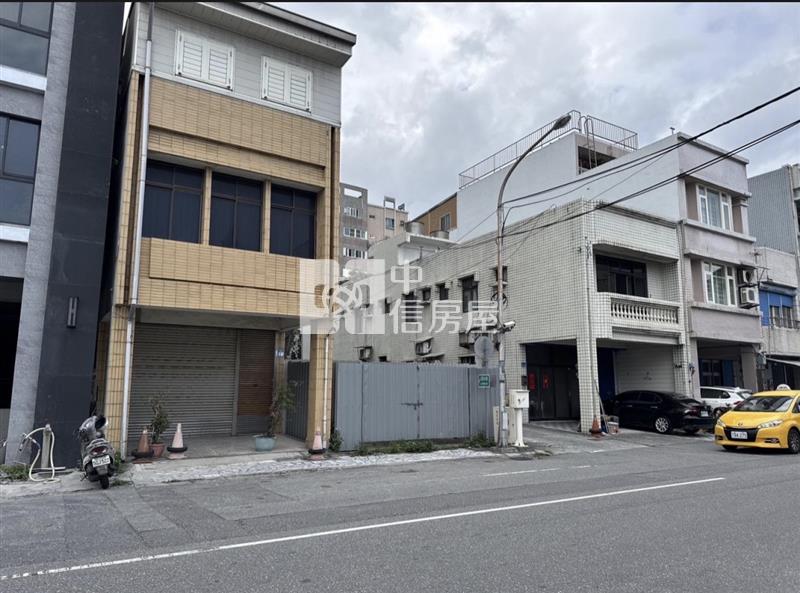 花蓮市北濱稀有釋出三角窗商業建地房屋室內格局與周邊環境
