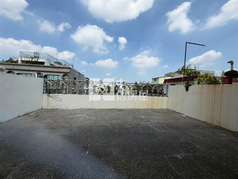 歸仁民生南街5米寬店住房屋室內格局與周邊環境