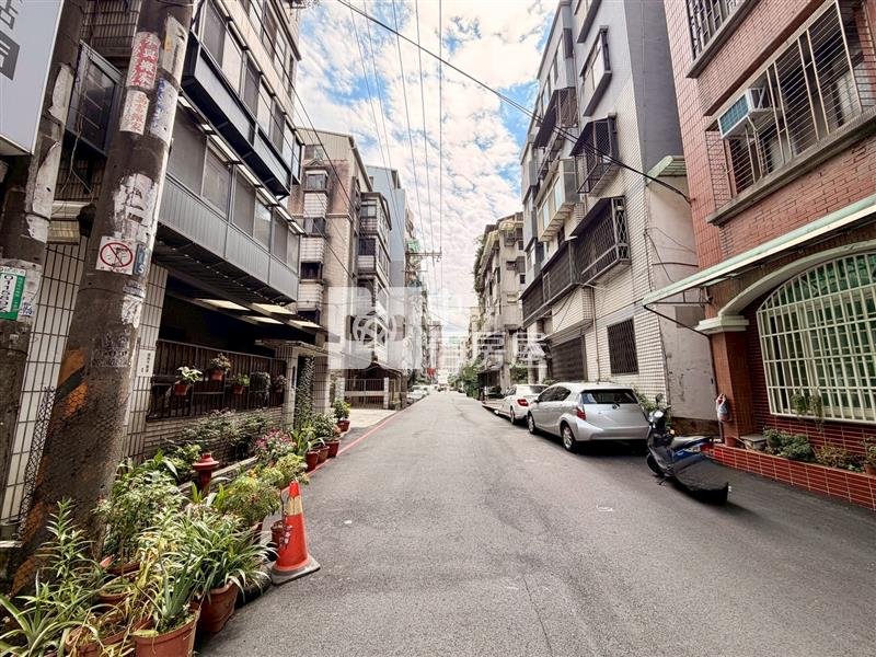 中壢車站、中原商圈、家樂福滿租四套房房屋室內格局與周邊環境
