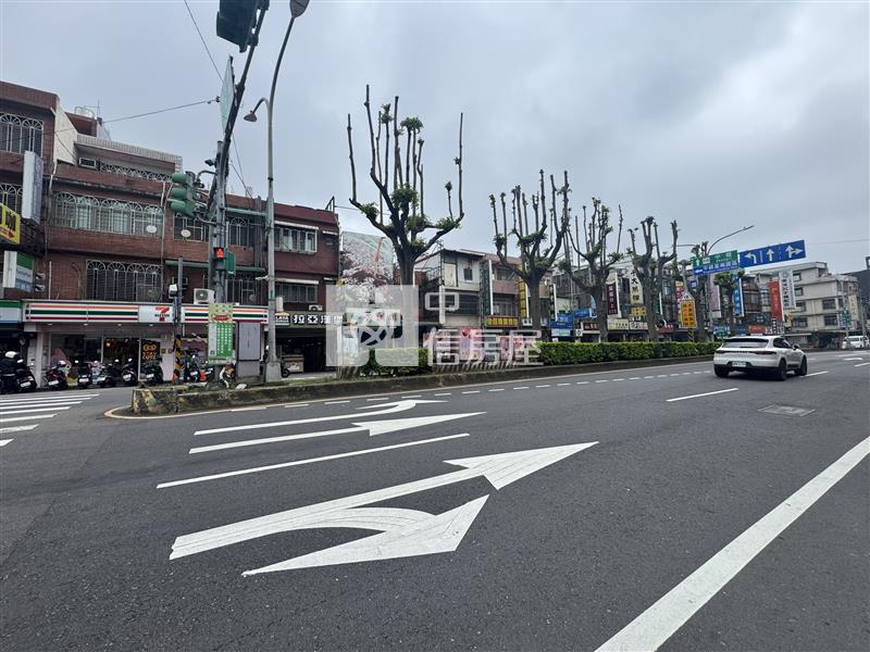 平鎮東豐路山頂段店住合一房屋室內格局與周邊環境