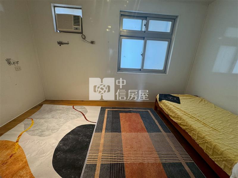 近華泰名品城整新透天房屋室內格局與周邊環境