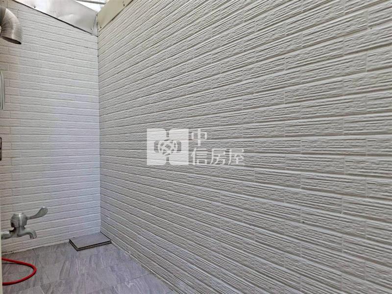 國安街稀有大地坪5房美車墅房屋室內格局與周邊環境