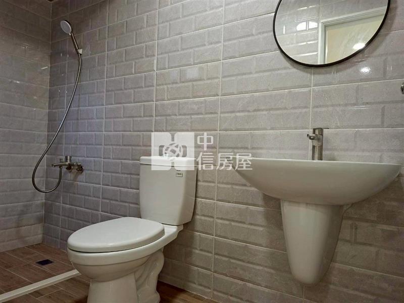 國安街稀有大地坪5房美車墅房屋室內格局與周邊環境