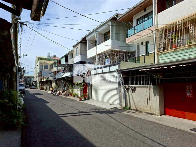 國安街稀有大地坪5房美車墅房屋室內格局與周邊環境