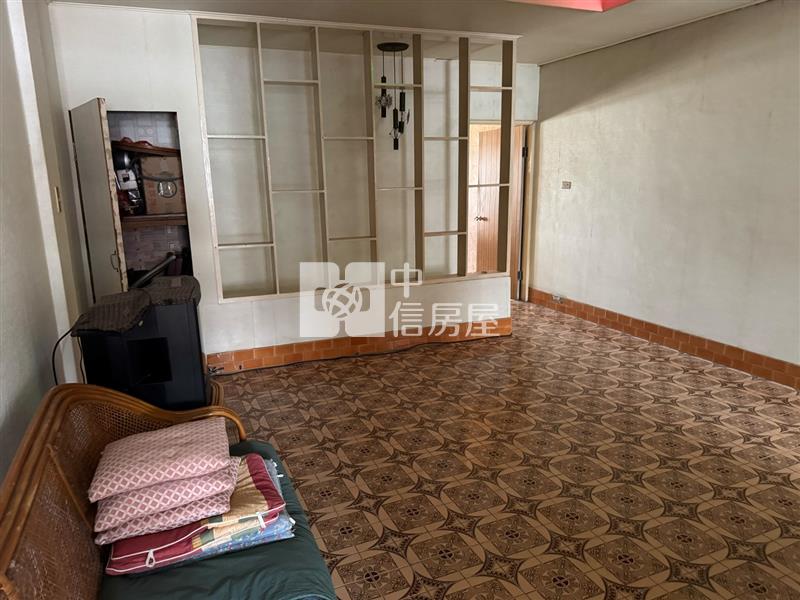 德新店面房屋室內格局與周邊環境