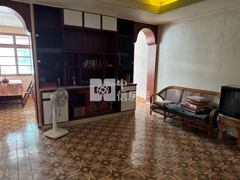 德新店面房屋室內格局與周邊環境