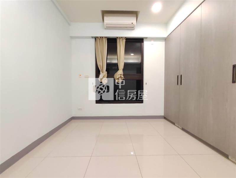 夜景三房平車電寓房屋室內格局與周邊環境