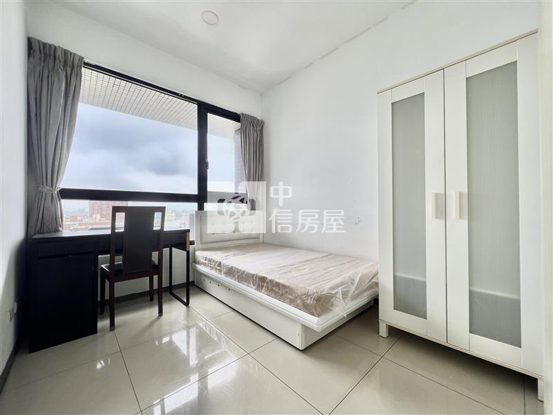 中壢健行科大景觀電梯二房房屋室內格局與周邊環境