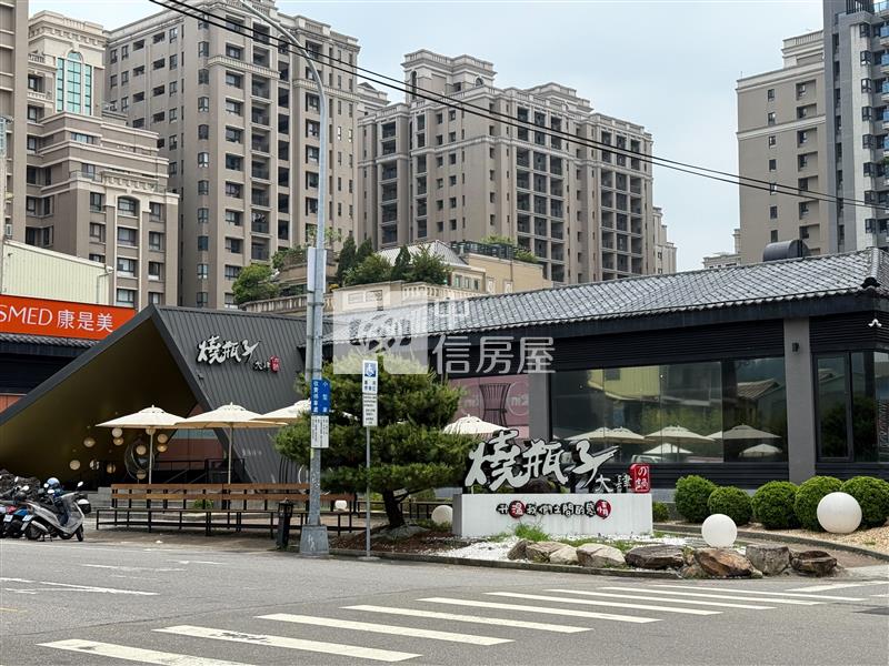 十期新都生態公園旁美墅房屋室內格局與周邊環境