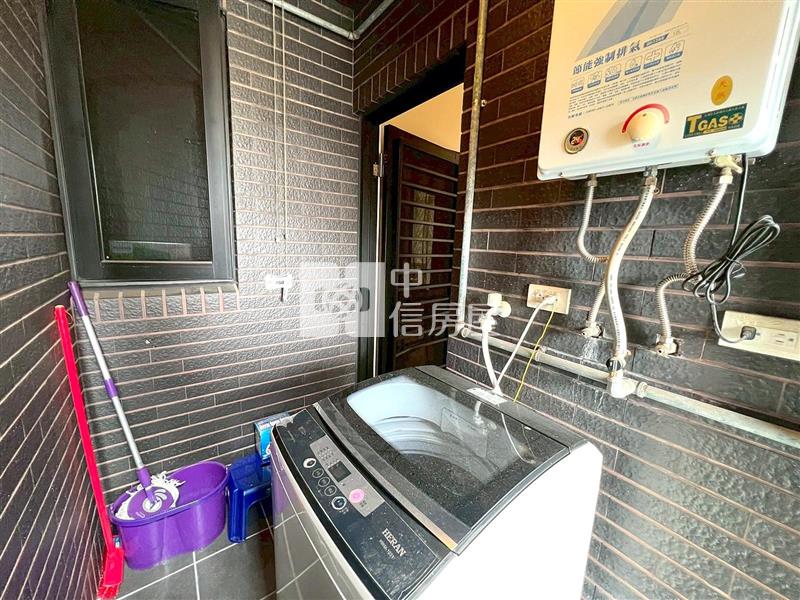 1J84唯樂之丘 兩房車房屋室內格局與周邊環境