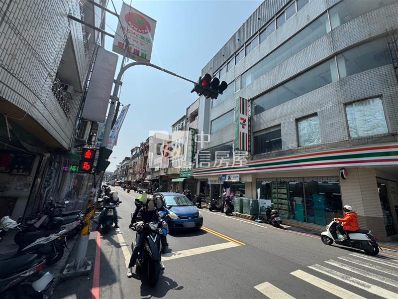 南投正市區8米活路建地房屋室內格局與周邊環境