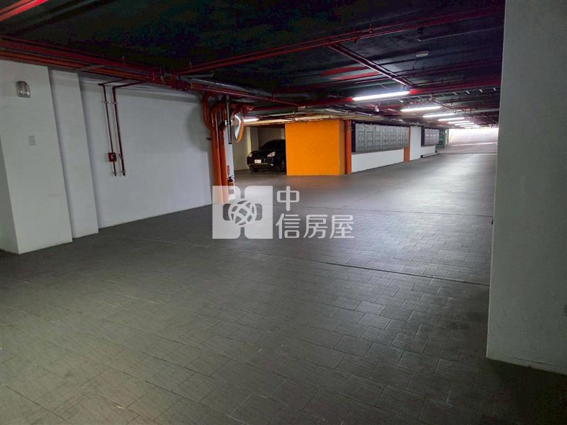 斗六市區旁電梯高級別墅房屋室內格局與周邊環境