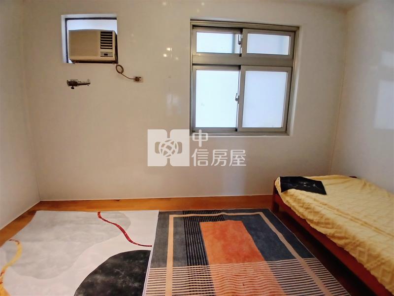近青埔邊間美透天房屋室內格局與周邊環境
