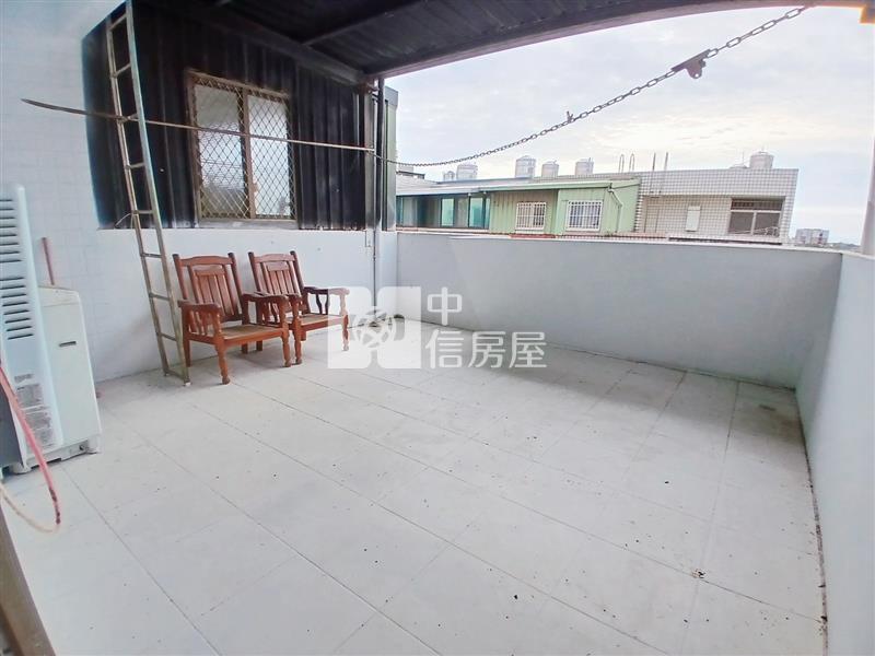 近青埔邊間美透天房屋室內格局與周邊環境