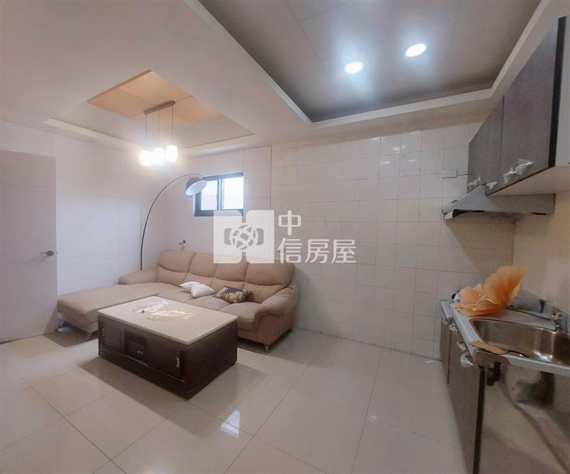 近青埔邊間美透天房屋室內格局與周邊環境