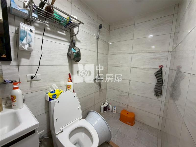 華勛整新透天房屋室內格局與周邊環境