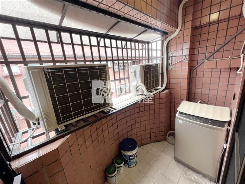 龍岡忠貞商圈電梯質感美3房房屋室內格局與周邊環境