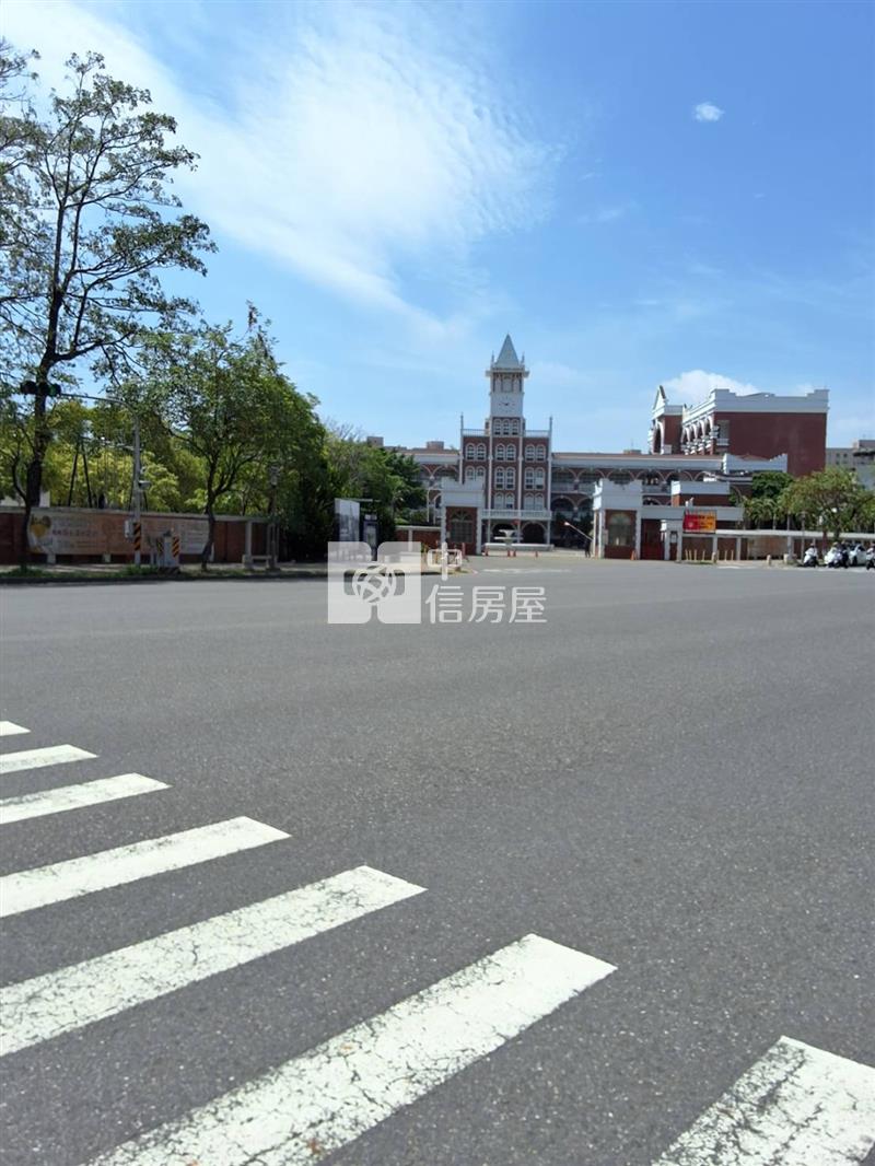 長榮中學有停車位一樓整新公寓房屋室內格局與周邊環境