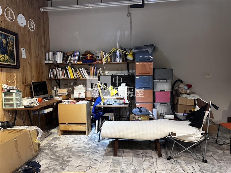 長榮中學有停車位一樓整新公寓房屋室內格局與周邊環境