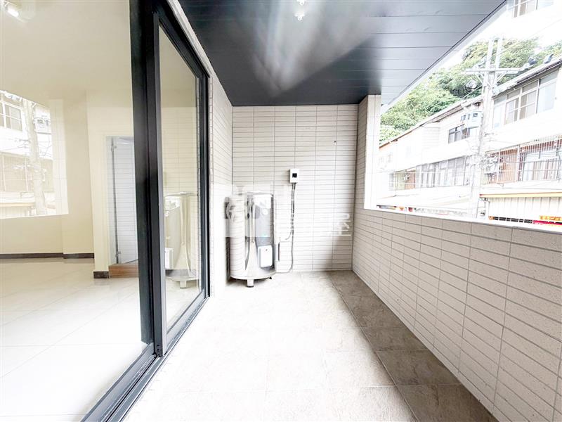 豐原鎌村路全新屋況美透天房屋室內格局與周邊環境