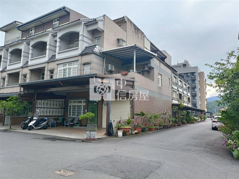 文風翠庭大坪數邊間透天房屋室內格局與周邊環境
