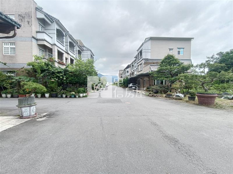 文風翠庭大坪數邊間透天房屋室內格局與周邊環境